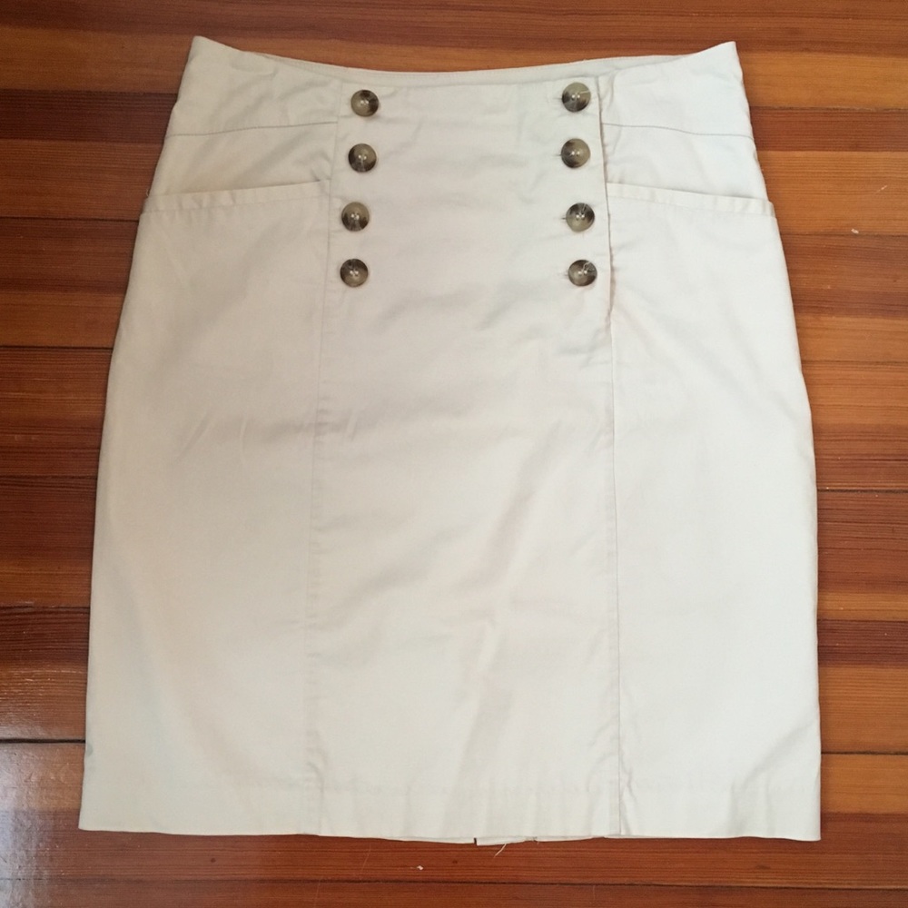 H&M cream colored stretch pencil skirt